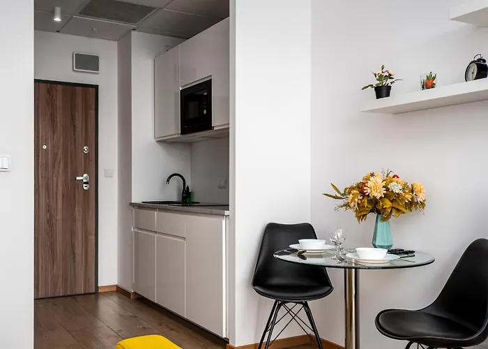 Lejlighed Prymasa Tysiaclecia 83a Free Garage By Perfect *