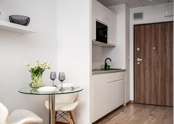 Prymasa Tysiaclecia 83a Free Garage By Perfect Lejlighed