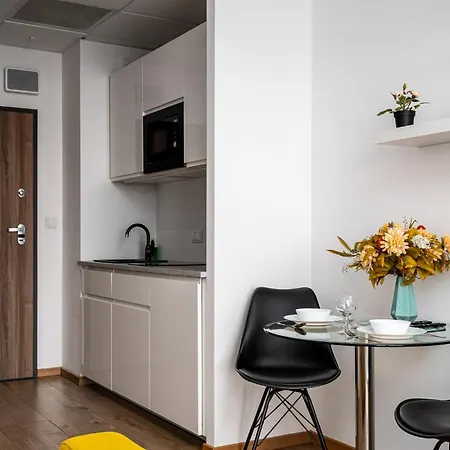 아파트 Prymasa Tysiaclecia 83a Free Garage By Perfect *