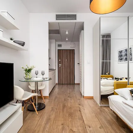 아파트 Prymasa Tysiaclecia 83a Free Garage By Perfect *