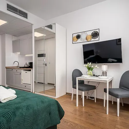 Prymasa Tysiaclecia 83a Free Garage By Perfect